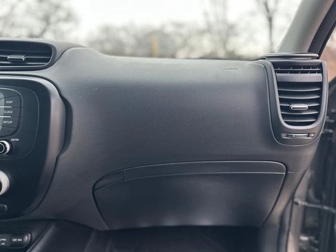Used 2019 Kia Soul image 22