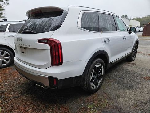 Used 2024 Kia Telluride S image 6