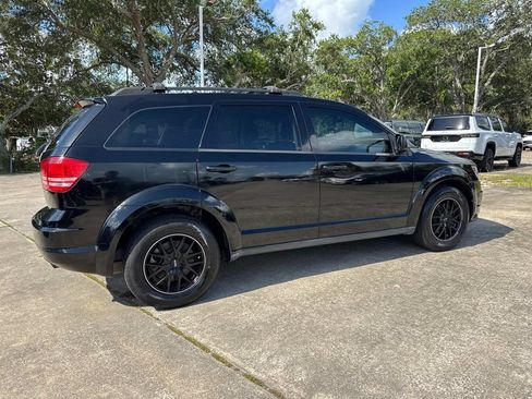 Used 2018 Dodge Journey SE FWD image 3