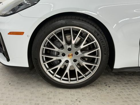 Certified 2024 Porsche Panamera image 13