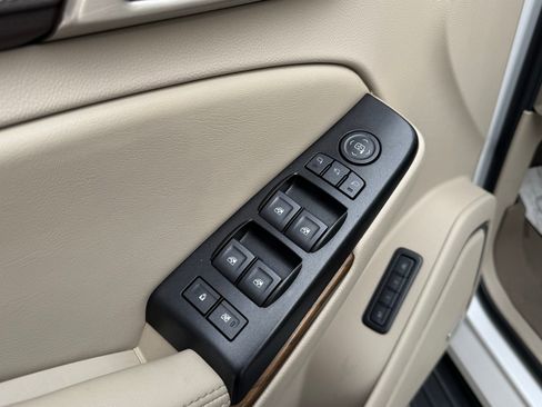 Used 2019 GMC Yukon Denali image 38