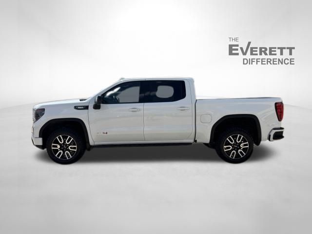 Used 2023 GMC Sierra 1500 AT4 w/ AT4 Premium Package AWD/4WD image 4