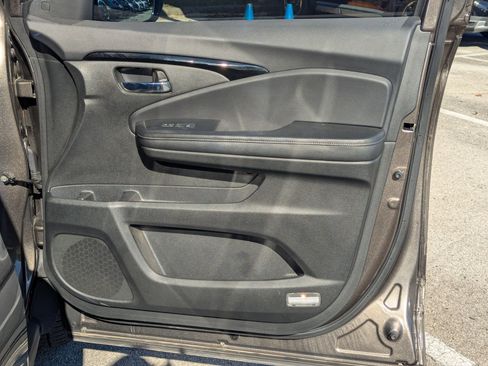 Used 2020 Honda Ridgeline RTL-E image 27