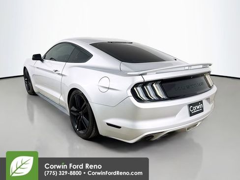 Used 2017 Ford Mustang Coupe image 5