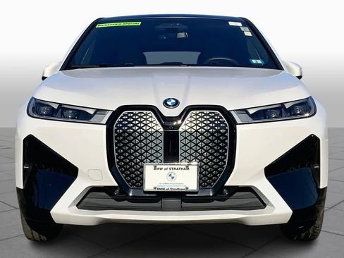 New 2025 BMW iX xDrive50 w/ Premium Package image 3