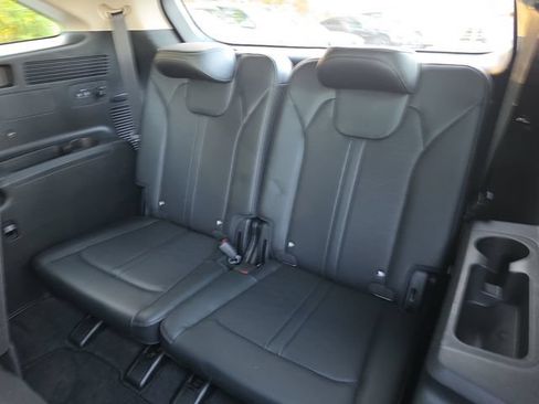 Certified 2025 Kia Sorento S FWD image 12