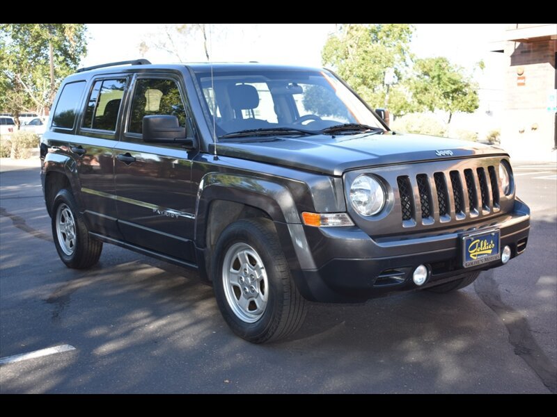 Used 2015 Jeep Patriot Sport FWD image 2