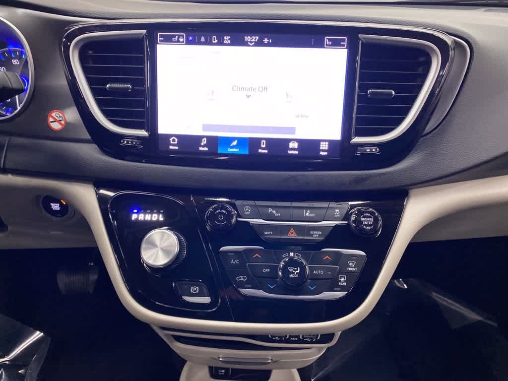 Used 2024 Chrysler Pacifica Touring-L FWD image 23