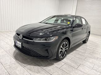 Used 2025 Volkswagen Jetta Sport FWD video 1