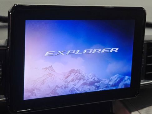 Used 2021 Ford Explorer XLT w/ Equipment Group 202A image 54