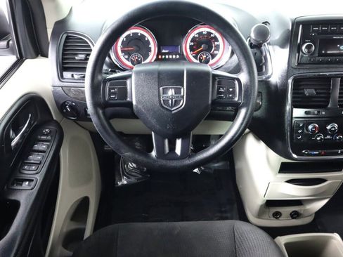 Used 2016 Dodge Grand Caravan SE w/ Quick Order Package 29E SE image 22