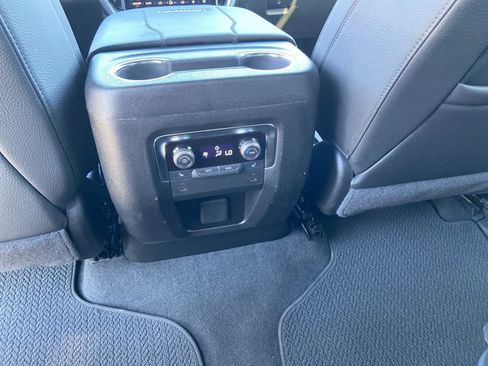 Used 2025 GMC Yukon XL Denali AWD/4WD image 55