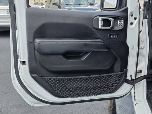 Used 2020 Jeep Wrangler Unlimited Sahara AWD/4WD image 16
