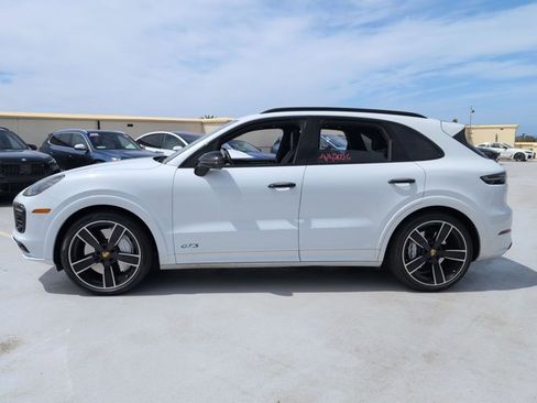 Used 2021 Porsche Cayenne GTS image 9