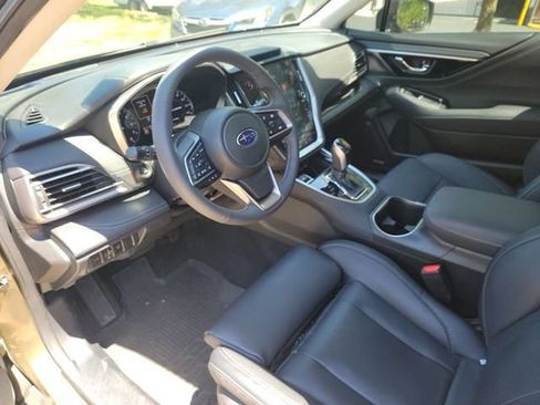 Used 2025 Subaru Outback Touring AWD/4WD image 10