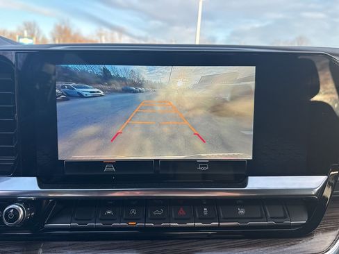 Used 2023 GMC Sierra 1500 Elevation image 17