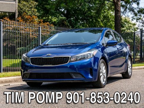 Used 2017 Kia Forte S FWD image 2