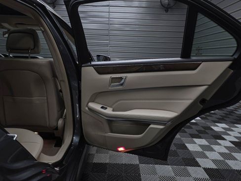 Used 2016 Mercedes-Benz E 350 Sedan image 36