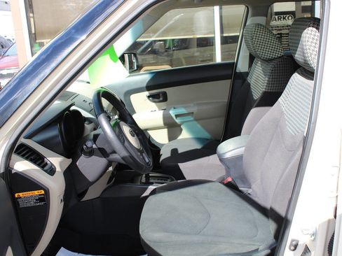 Used 2010 Kia Soul ! image 10