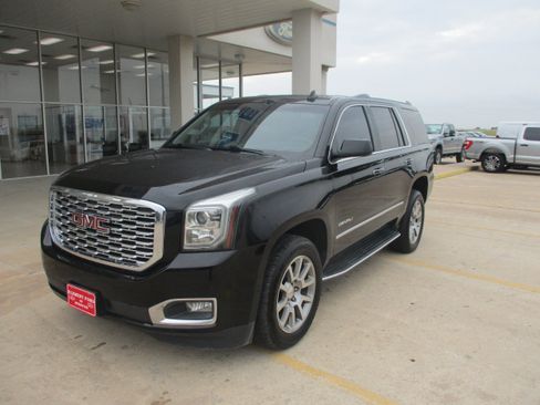 Used 2018 GMC Yukon Denali RWD image 2