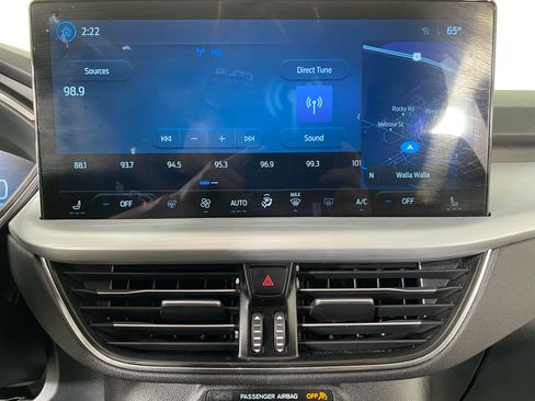 Used 2025 Ford Escape Platinum AWD/4WD image 24