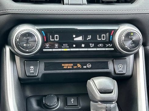 Used 2020 Toyota RAV4 XLE w/ All Weather Liner Package AWD/4WD image 56