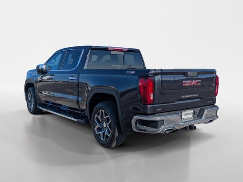 Used 2023 GMC Sierra 1500 SLT w/ SLT Premium Package image 4