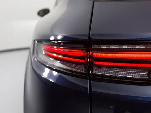 New 2026 Porsche Cayenne image 38