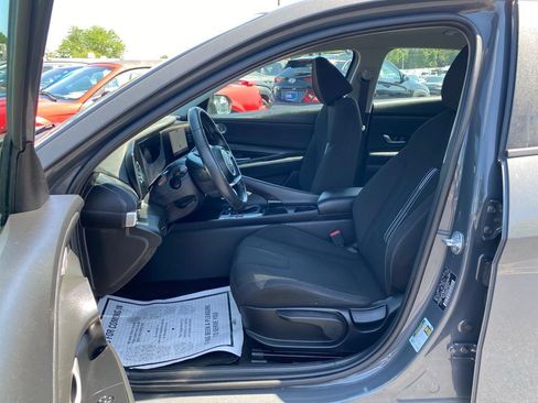 Certified 2023 Hyundai Elantra SEL w/ Convenience Package FWD image 13