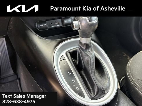 Used 2017 Kia Soul + FWD image 26