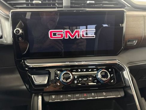 Used 2025 GMC Sierra 3500 Denali Ultimate AWD/4WD image 13