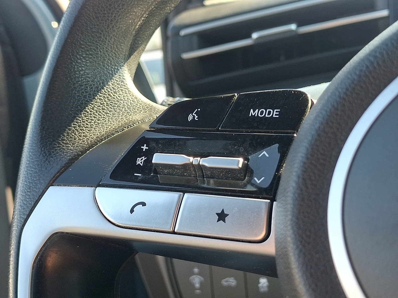 Used 2023 Hyundai Santa Cruz SEL w/ Activity Package FWD image 21