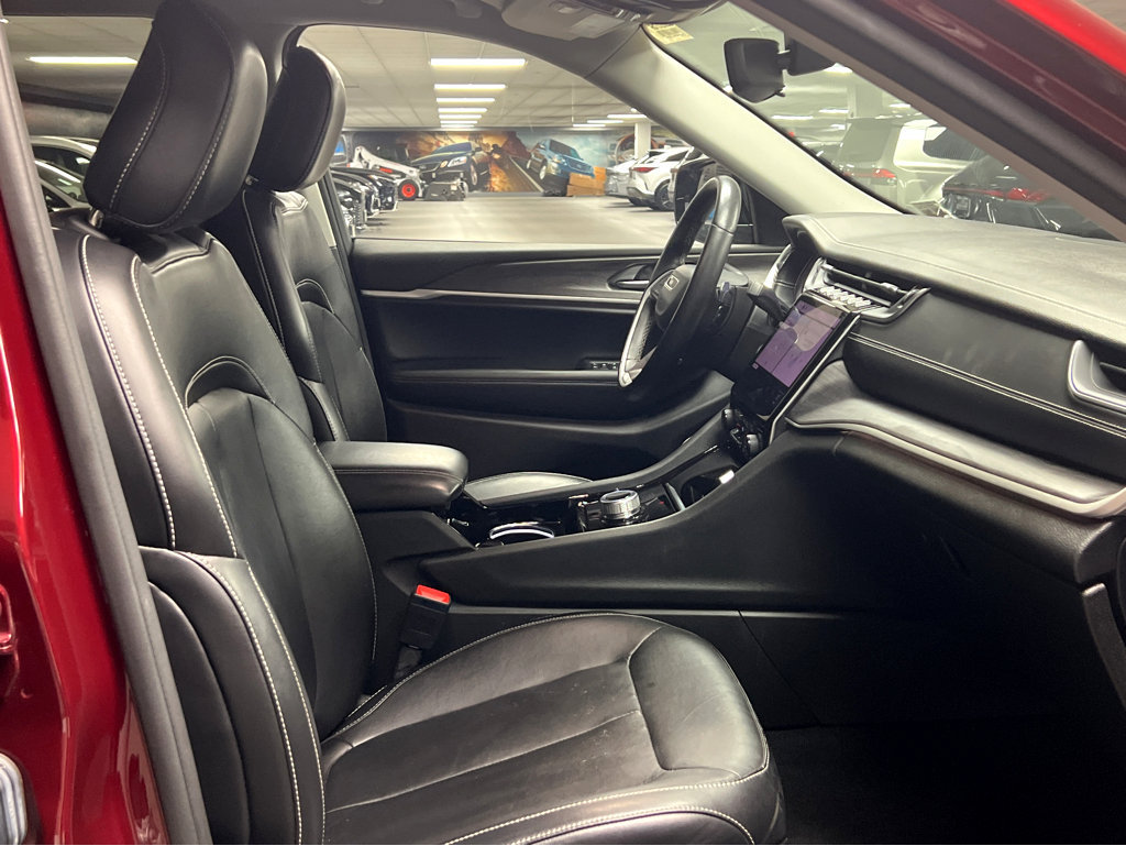 Used 2021 Jeep Grand Cherokee L Limited AWD/4WD image 27