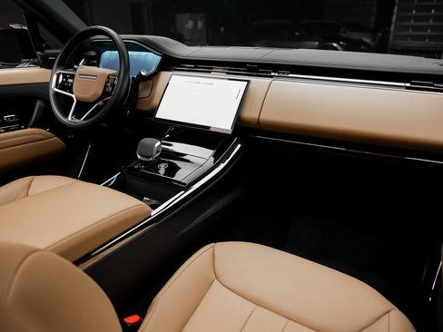 Used 2024 Land Rover Range Rover Sport SE image 55