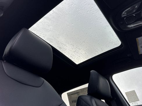 New 2026 Jeep Compass Limited image 21