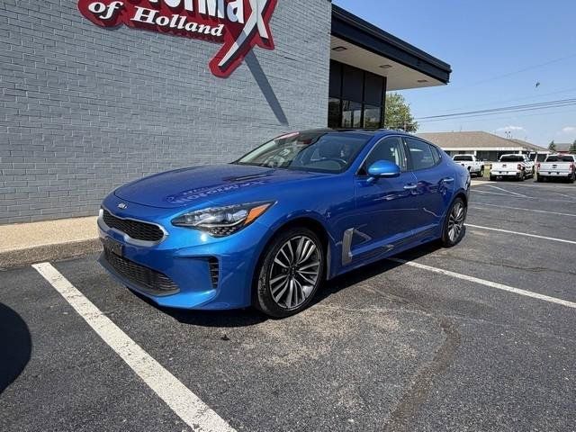 Used 2018 Kia Stinger Premium AWD/4WD image 2