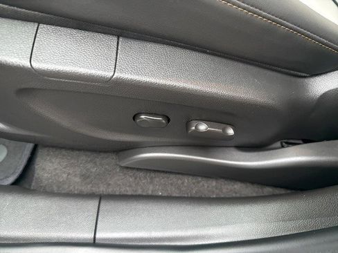 Certified 2022 Chevrolet Trax LT w/ LT Convenience Package image 15