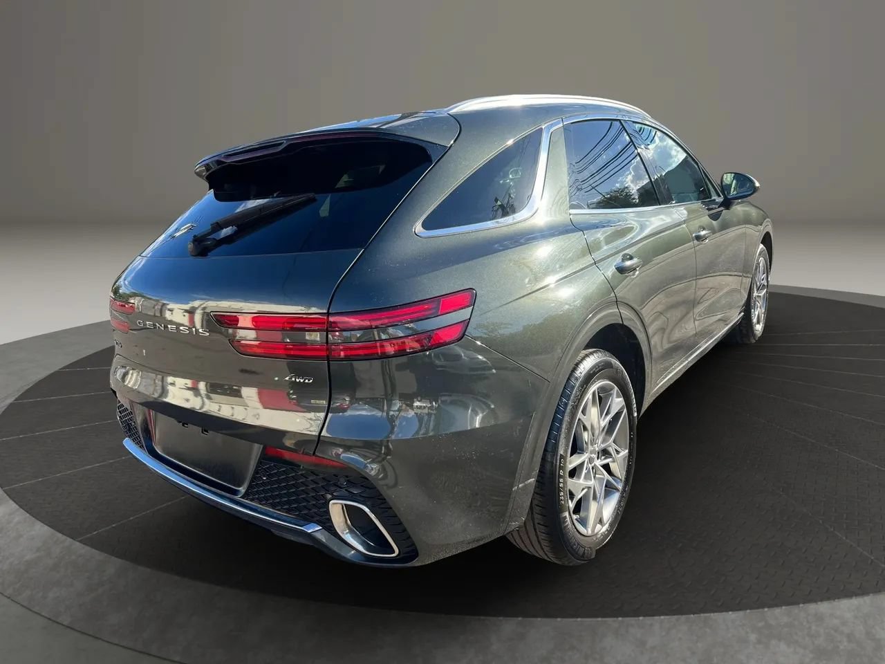 Used 2025 Genesis GV70 2.5T AWD/4WD image 5