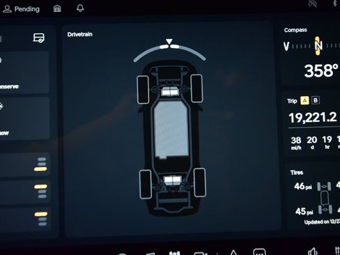 Used 2022 Rivian R1T Adventure image 33