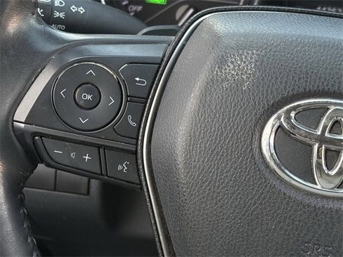 Used 2023 Toyota Camry SE image 13