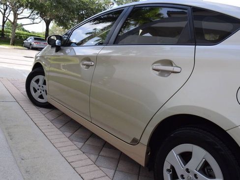 Used 2010 Toyota Prius FWD image 26