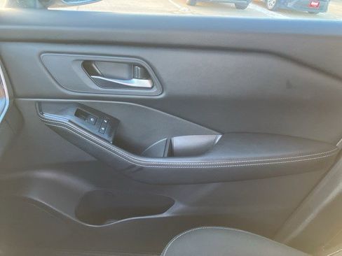 Used 2024 Nissan Rogue SV image 22