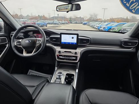 Used 2023 Ford Explorer XLT w/ Equipment Group 202A image 38