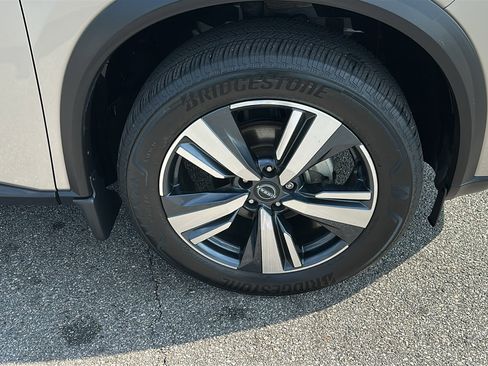 Certified 2023 Nissan Rogue SL w/ SL Premium Package AWD/4WD image 8