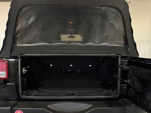 Used 2013 Jeep Wrangler Unlimited Sport AWD/4WD image 21
