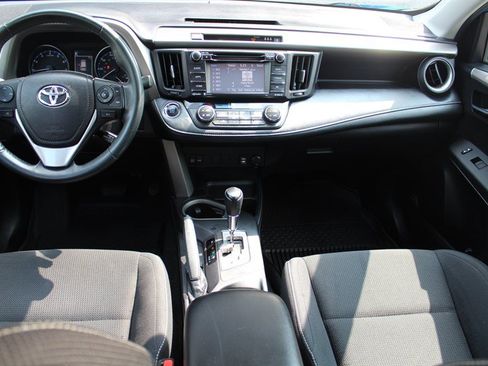 Used 2018 Toyota RAV4 XLE w/ Plus Extra Value Package AWD/4WD image 21