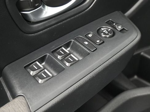 Used 2025 Honda Pilot Sport image 14