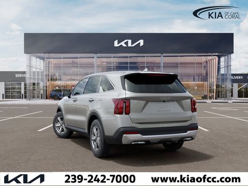 New 2026 Kia Sorento LX FWD image 4