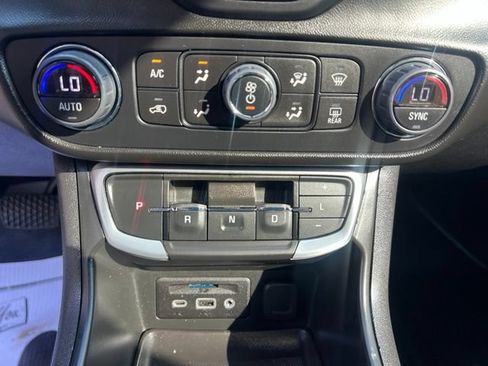 Used 2022 GMC Terrain SLT w/ Tech Package AWD/4WD image 31