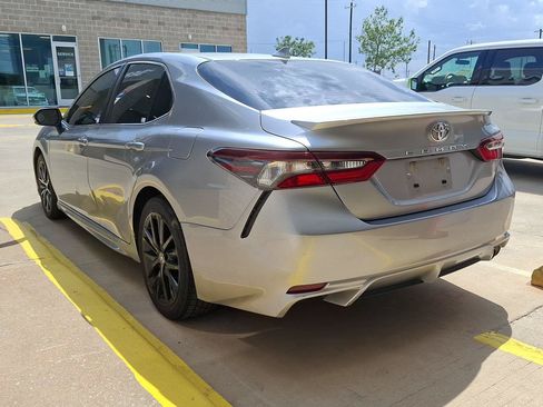 Used 2023 Toyota Camry SE FWD image 10